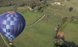Travel services in Tuscany - hot air ballooning