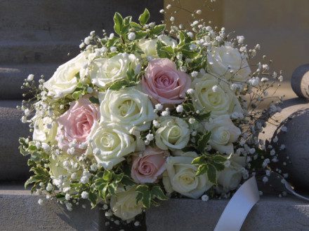 11 RosesBabyBreath