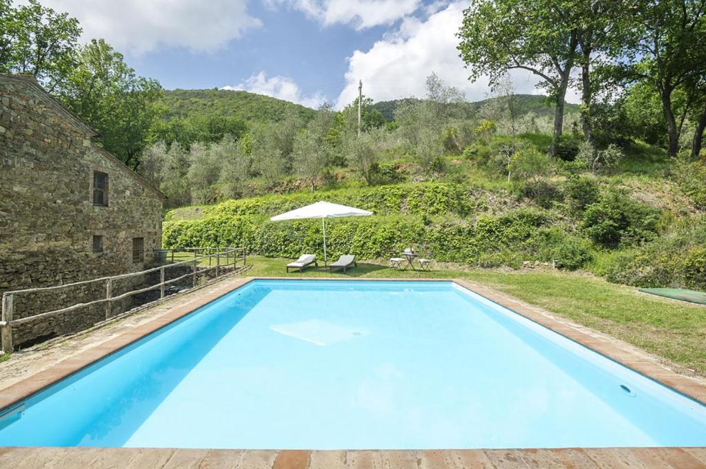Montalcino air conditioned villa pool