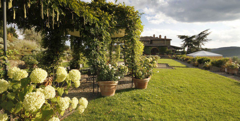10 vineyard chianti wedding villa white roses