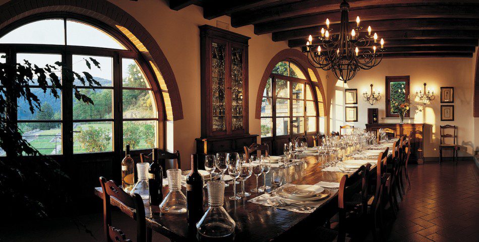 11 chianti wedding vineyard villa dining tasting room