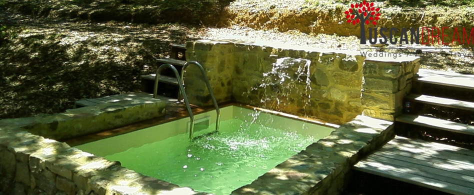 jacuzzi pool in villa for 2 in chianti