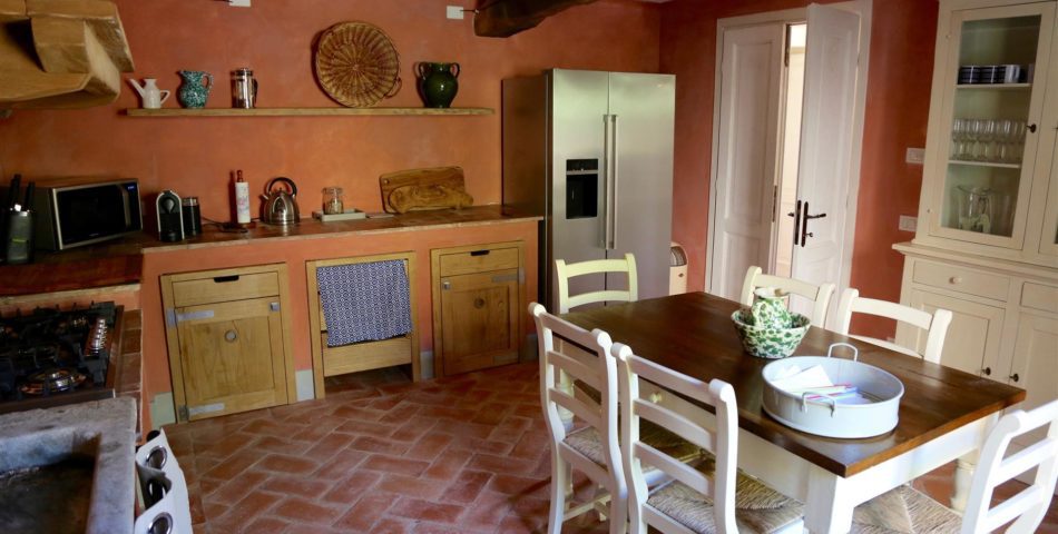 SMALL KITCHEN 1ST FLOOR A