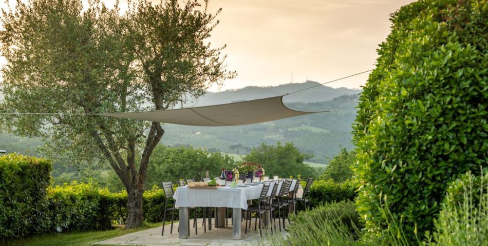 Luxury Chianti Villa al fresco dining