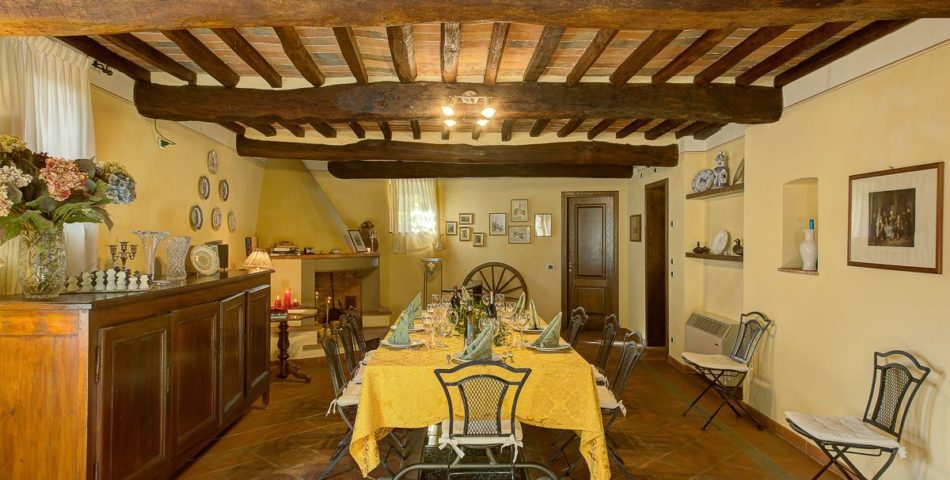5 bedroom tuscan villa in lucca with pool dining room