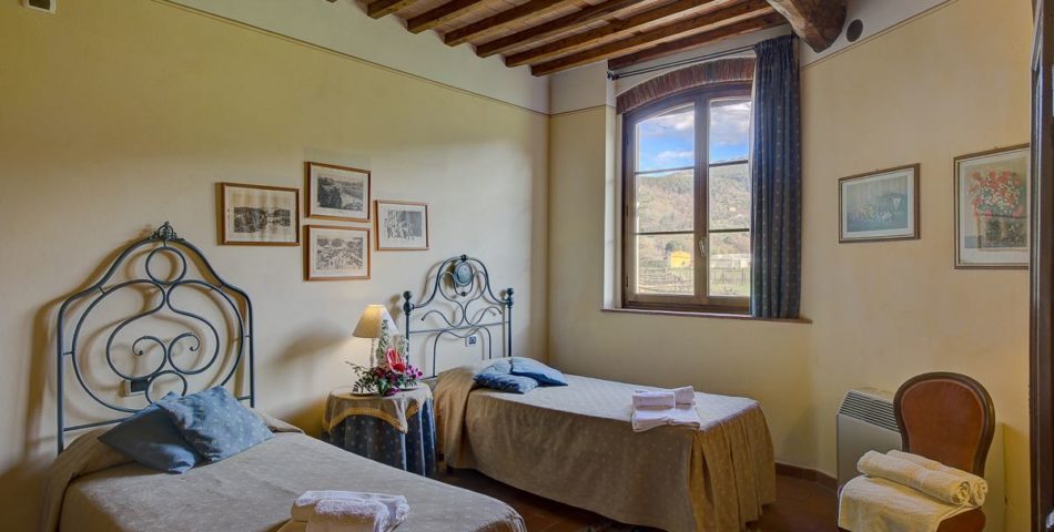 villa sodini bedroom
