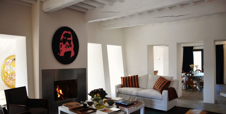 luxury estate in valdorcia living room