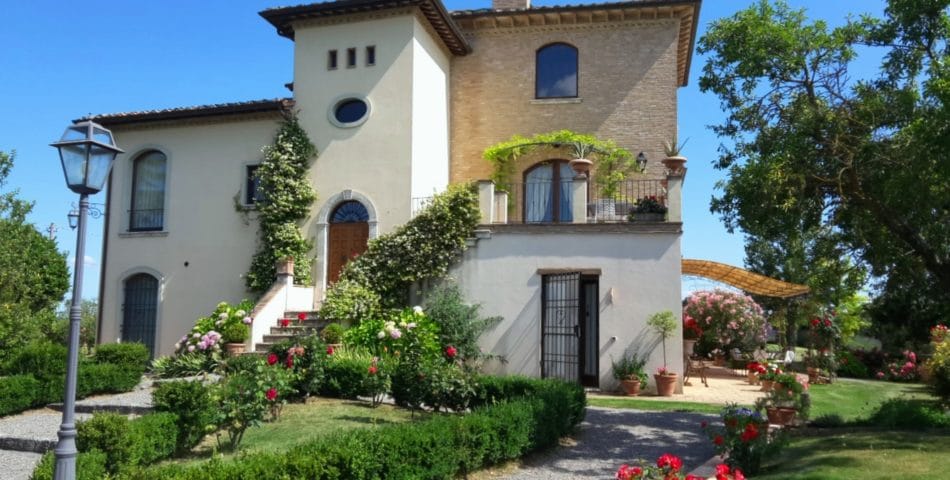 luxury villa in montepulciano with heated pool front garden