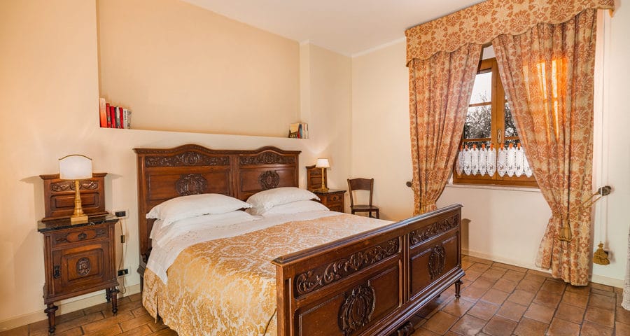 countryside siena villa bedroom