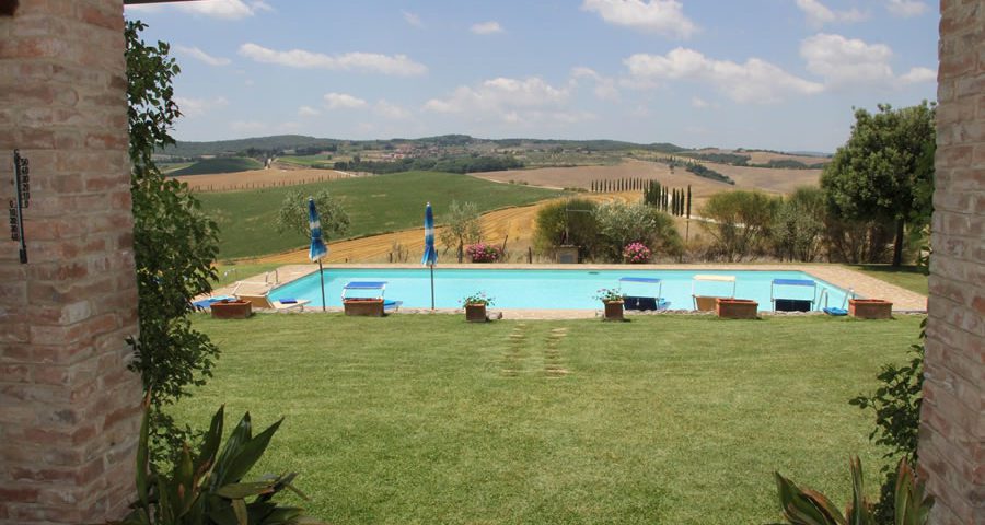 villa with pool near siena