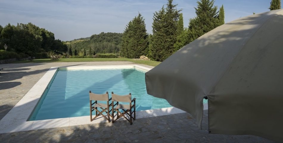 Wine Resort in Chianti sleeping 34 pool