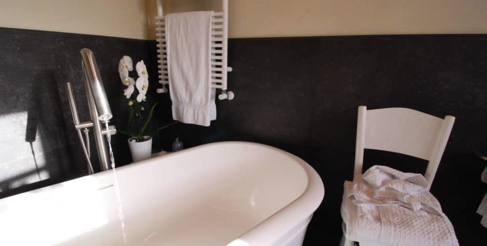 siena luxury villa bathroom with bathtub