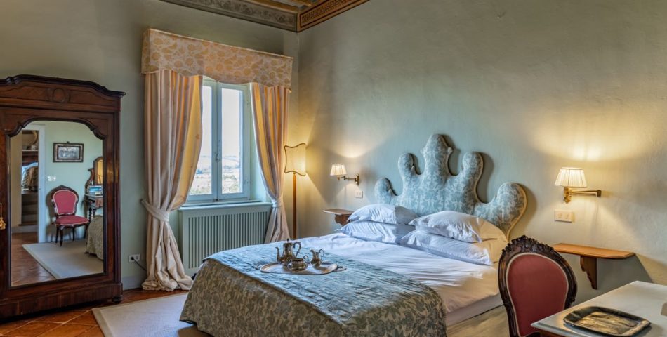 traditional siena estate master suite