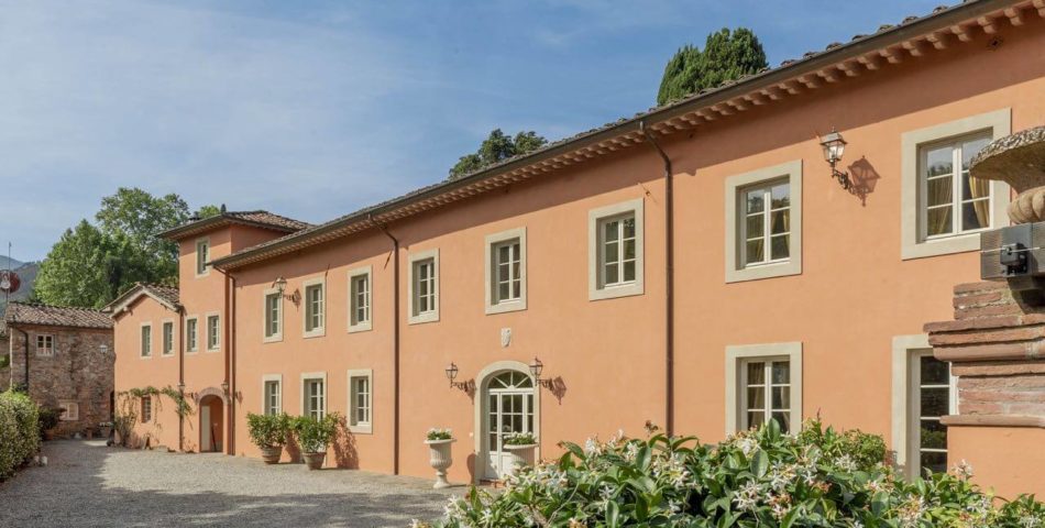Borgo Bernardini Luxury villa facade