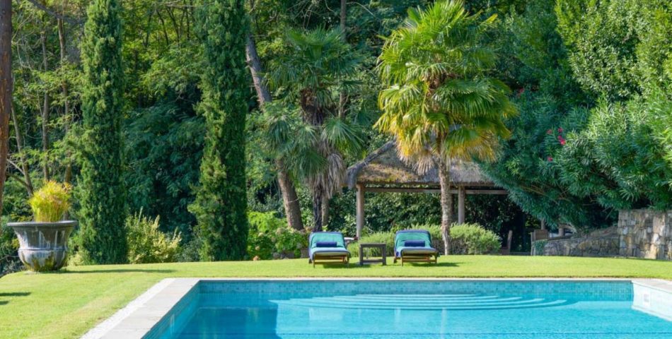 luxury tuscany balinese pool area