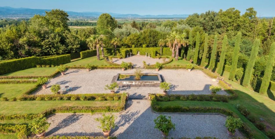 luxury villa near lucca with italian garden