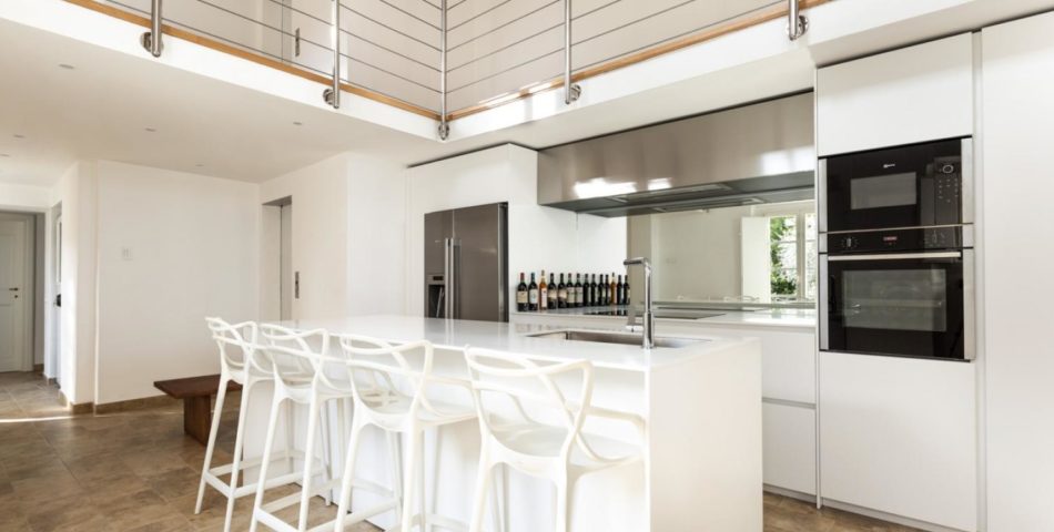 tuscany luxury villa with modern kitchen