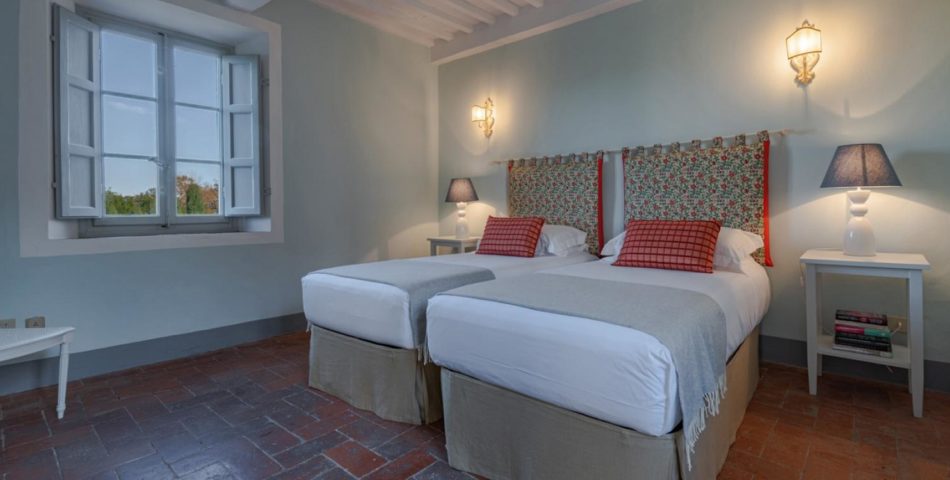 villa musetta farmhouse bedroom