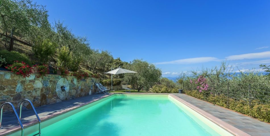 4 bedroom lucca vacation home pool