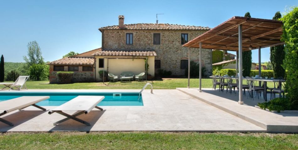 authentic tuscan villa in chianti pool area