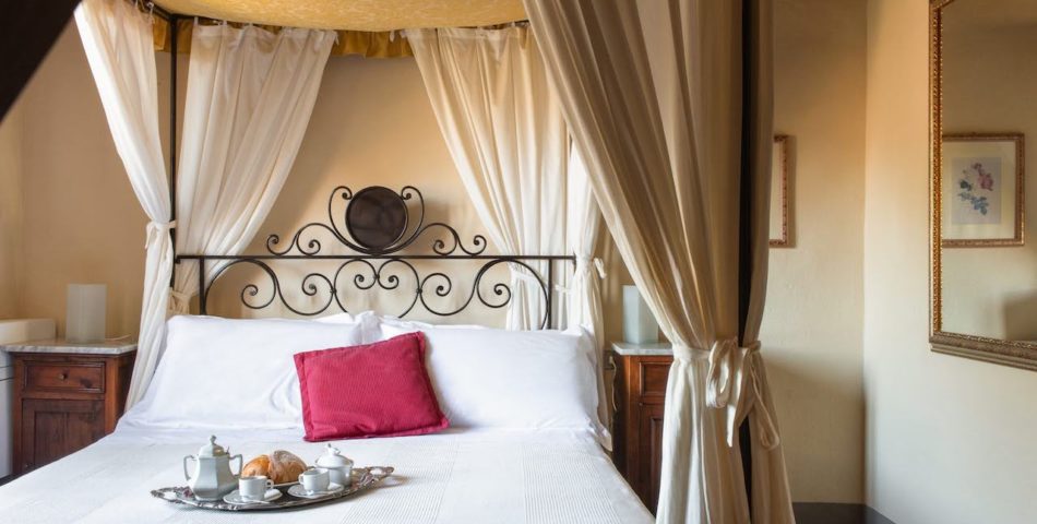 authentic tuscan villa posted bed