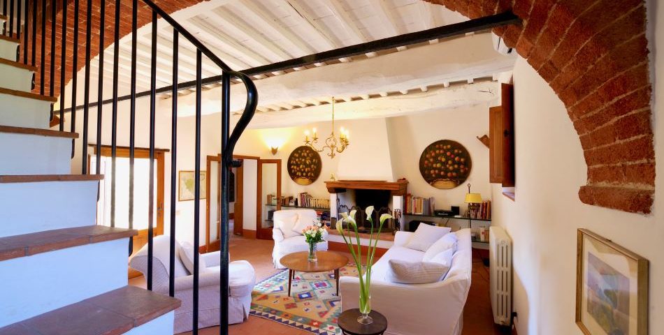 18 Villa Chiusarella Living room from stairs