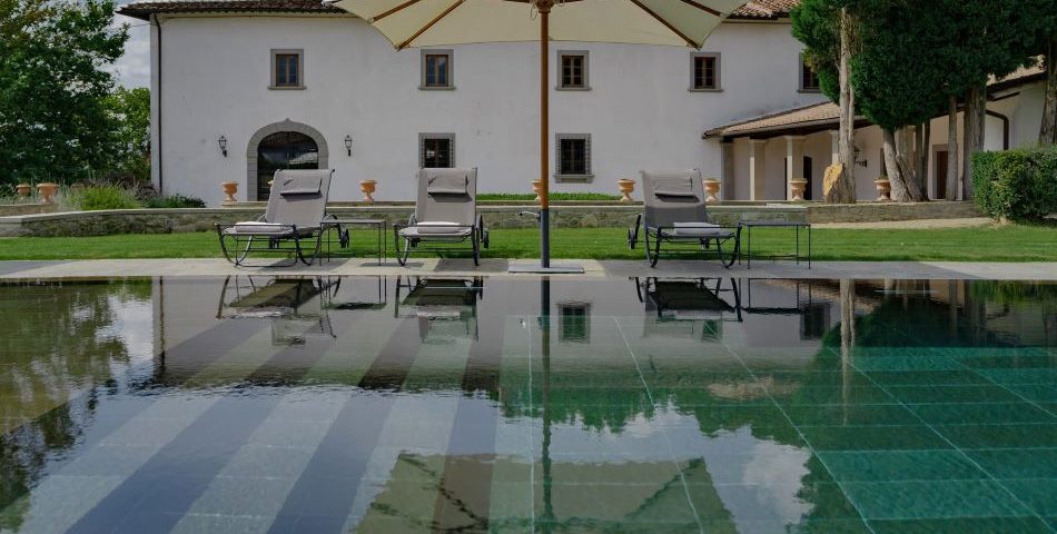 Large villa for family reunions in Tuscany Pool