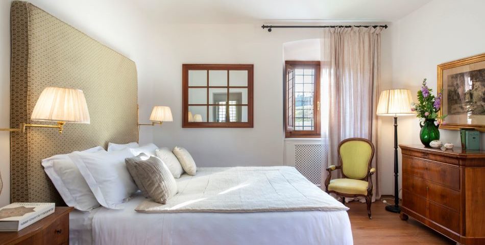 florence villa bedroom 1