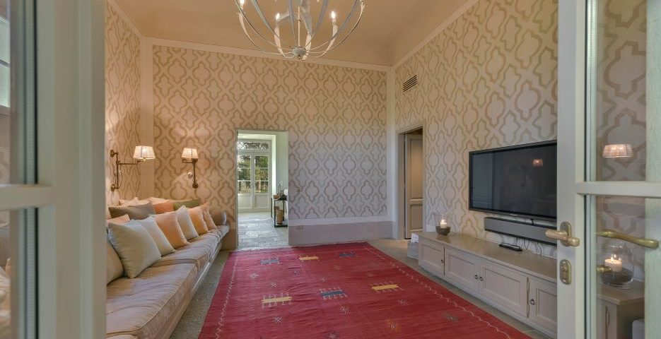 Serratone living room
