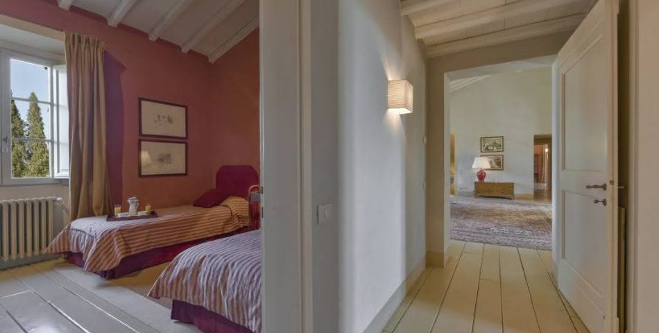 Villa Maremma Tuscany Pink beds room