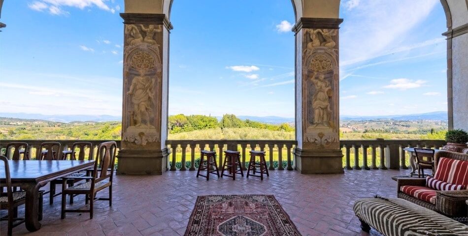 florence luxury villa loggia