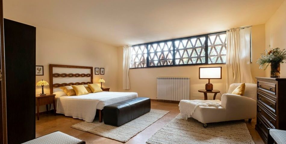 Chianti villa pianella tuscany double bedroom