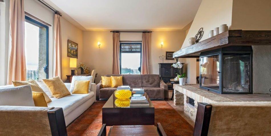 Chianti villa pianella tuscany sitting room