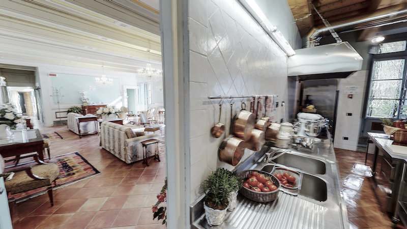 Luxury Villa Italy Kitchen