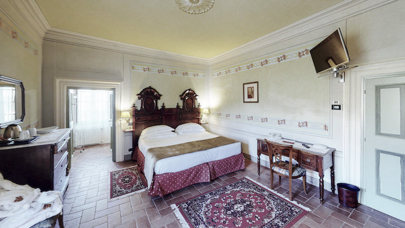 Luxury Villa in Tuscany Bedroom9