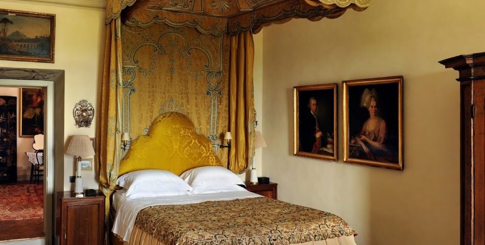 Villa Cetinale Bedroom Gold