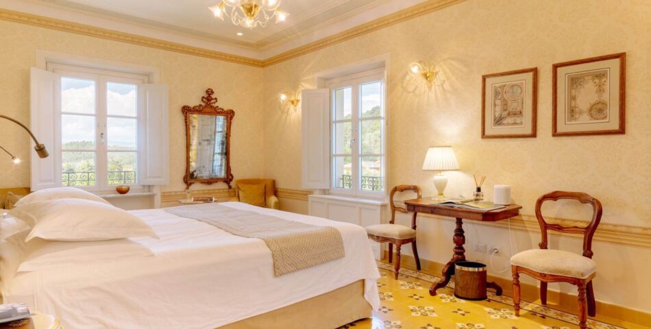 Luxury villa lucca sleeping 12 Yellowroom