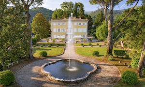 Luxury tuscan villa with full staff