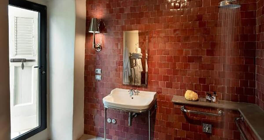 bathroom 4