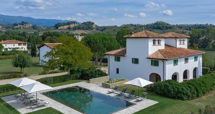 Florentine Villa in Tuscany Outdoors