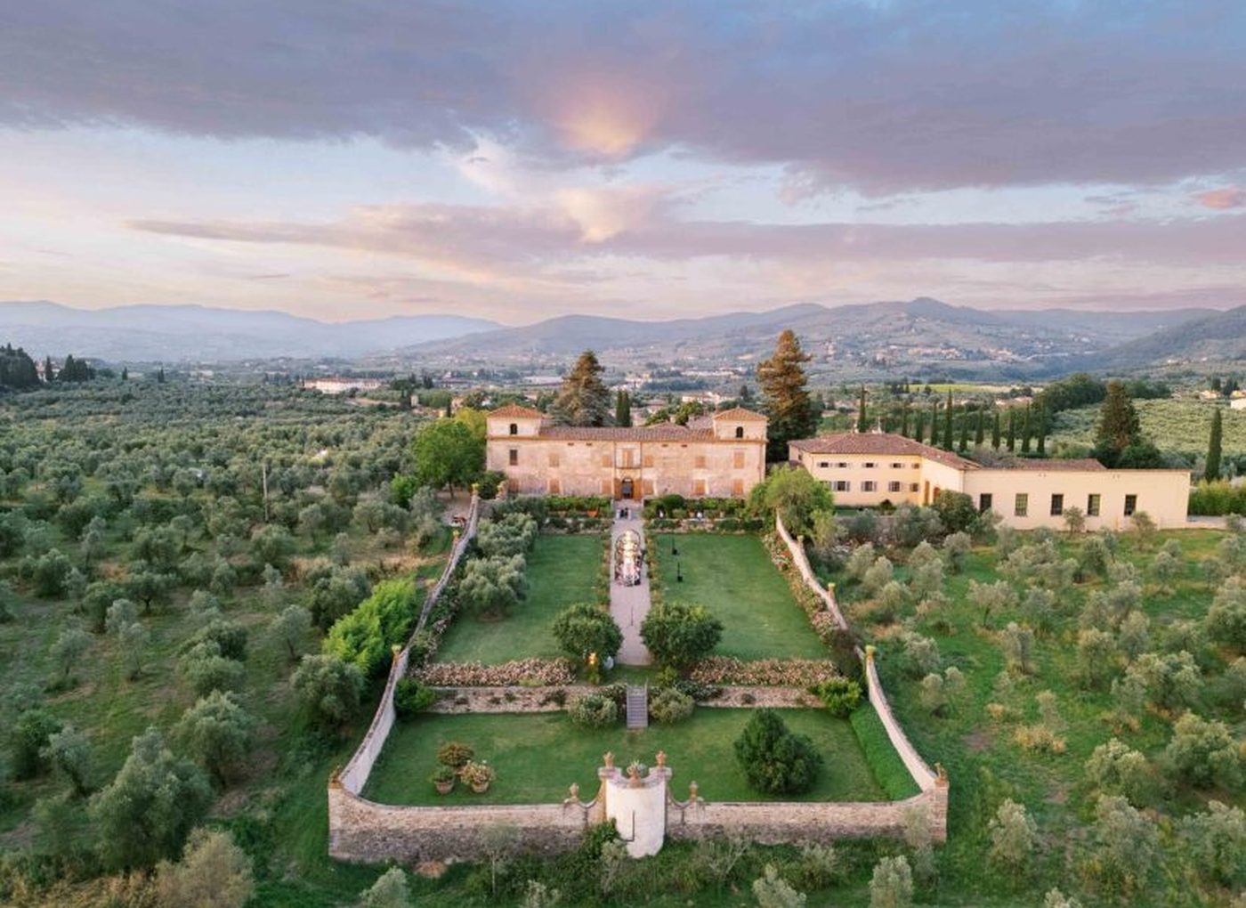 Tuscany Wedding Venues with Accommodation 3